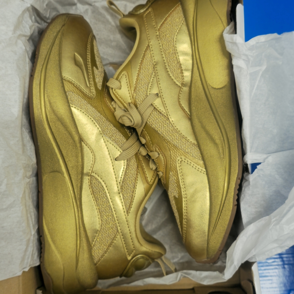 Puma RS-CURVE Gold Women's Sneakers Sz 10 Mens Sz 8.5